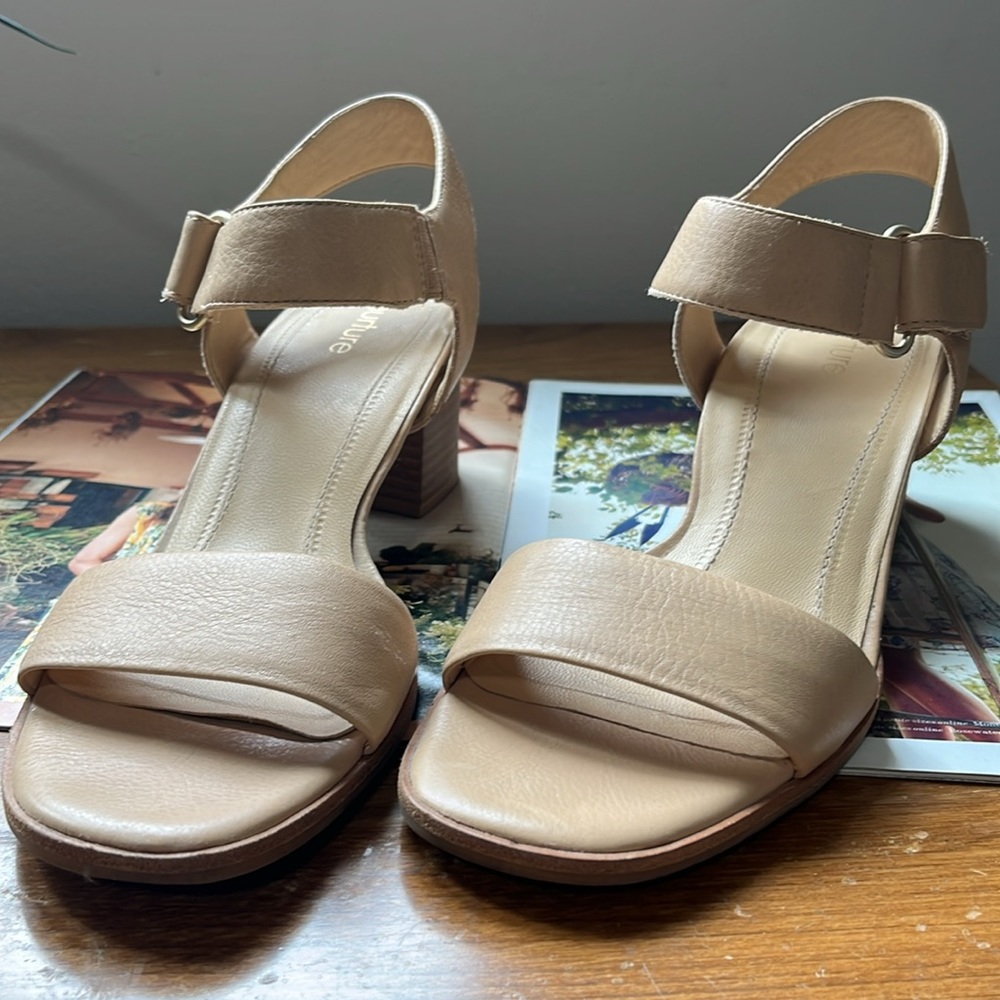 Heeled leather sandals